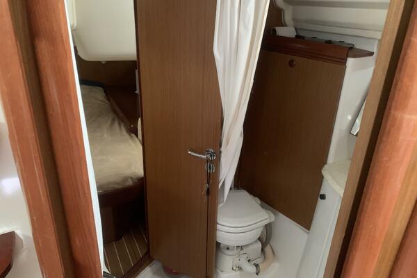 Salty Solution 42ft Jeanneau Yacht For Sale