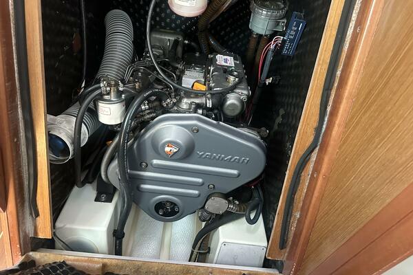 Salty Solution 42ft Jeanneau Yacht For Sale