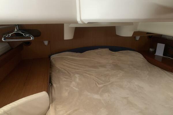 Salty Solution 42ft Jeanneau Yacht For Sale