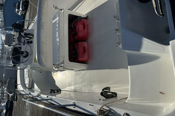 17ft Boston Whaler Yacht For Sale