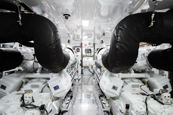 CRESCENT LADY 117ft Crescent Yacht For Sale