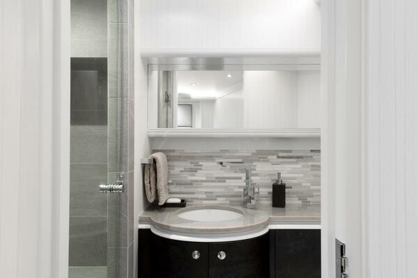 CRESCENT LADY 117ft Crescent Yacht For Sale