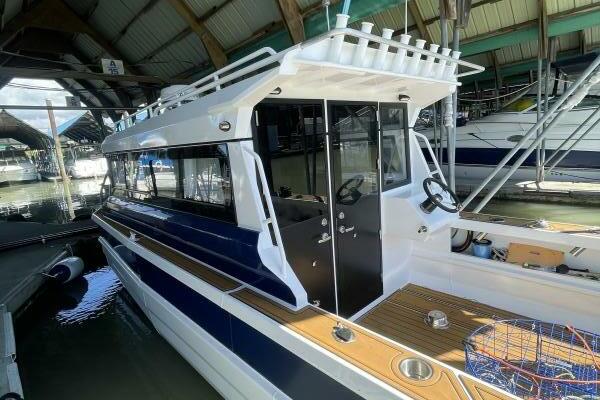 30ft Custom Yacht For Sale