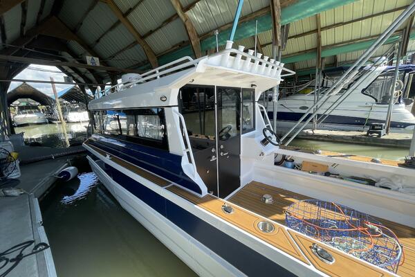 30ft Custom Yacht For Sale