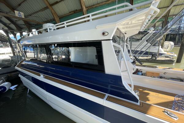 30ft Custom Yacht For Sale