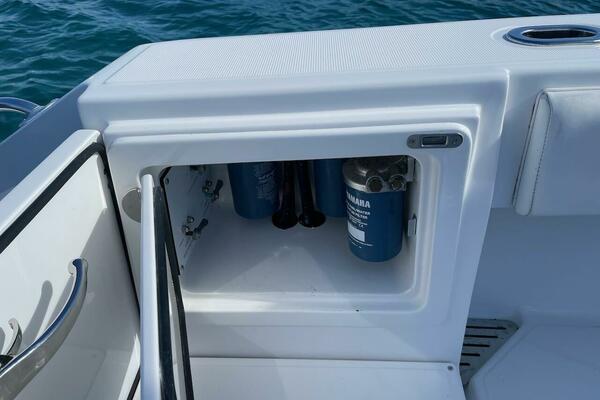 37ft Bahama Yacht For Sale