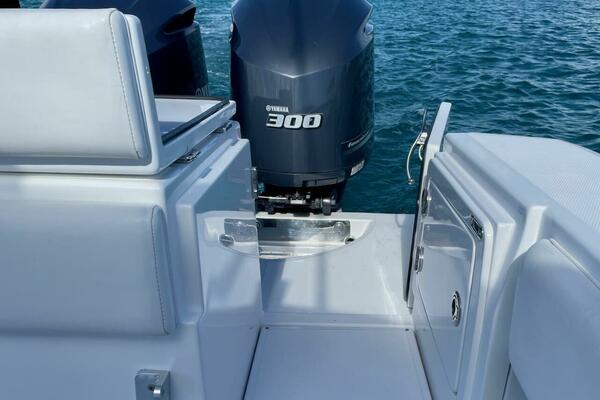 37ft Bahama Yacht For Sale