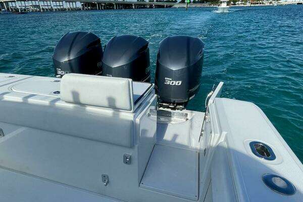 Bahama 37CC Yacht For Sale