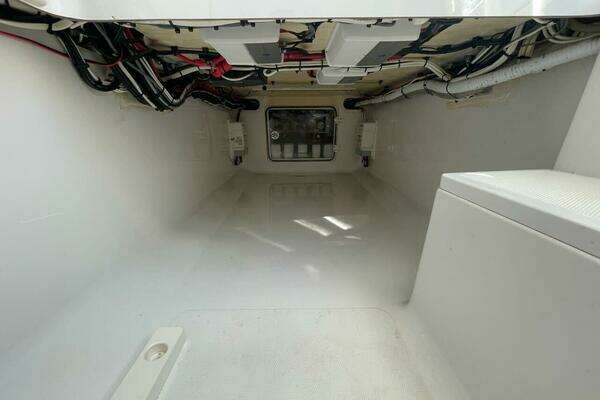 Bahama 37CC Yacht For Sale