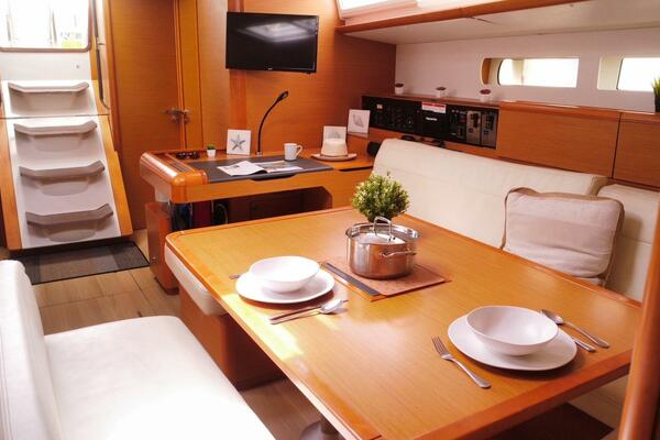 Ivoire 50ft Jeanneau Yacht For Sale