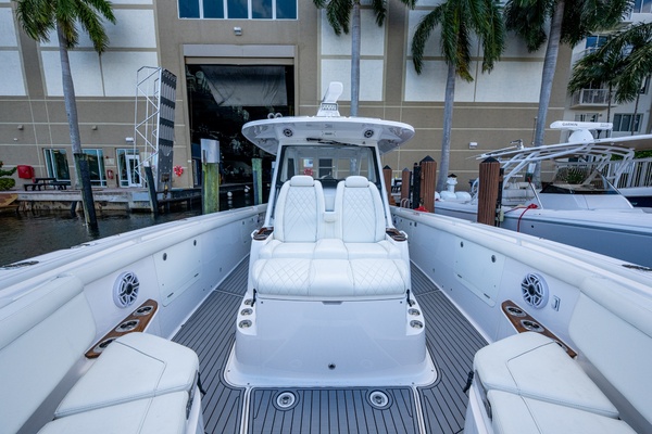 39ft Everglades Yacht For Sale