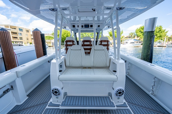 39ft Everglades Yacht For Sale