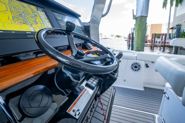 39ft Everglades Yacht For Sale