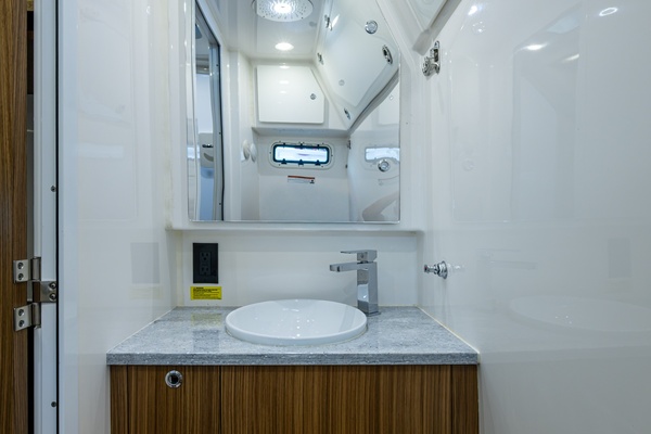 39ft Everglades Yacht For Sale