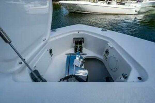 Everglades 395 Center Console Yacht For Sale