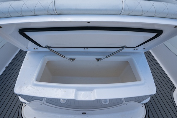 39ft Everglades Yacht For Sale