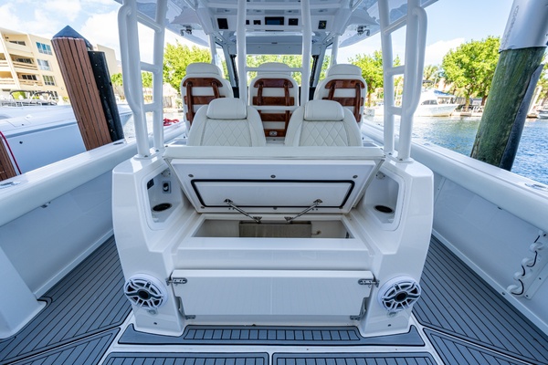 39ft Everglades Yacht For Sale