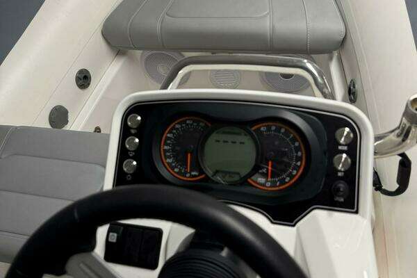 Photo of the 2024 Williams Jet Tenders Sportjet 345