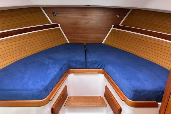 Solitude 33ft Back Cove Yacht For Sale