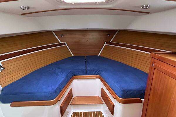 Back Cove 33 Yacht For Sale