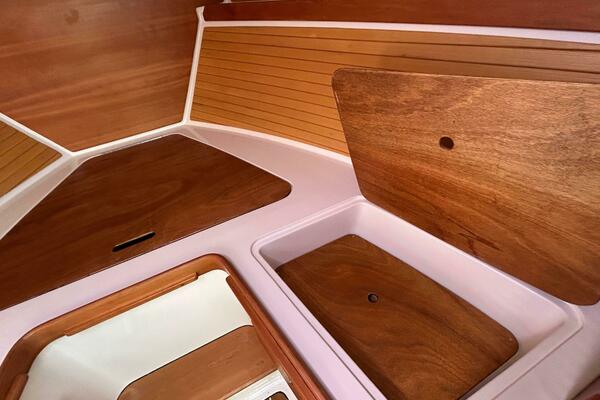 Solitude 33ft Back Cove Yacht For Sale