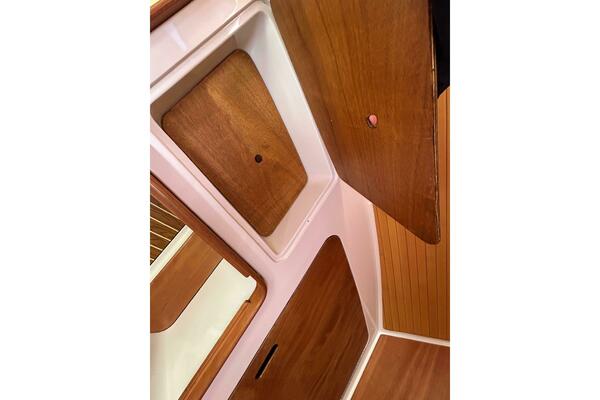 Solitude 33ft Back Cove Yacht For Sale