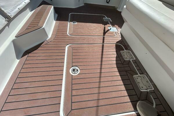 Solitude 33ft Back Cove Yacht For Sale