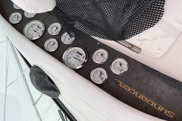 Knot 2 Day 33ft Sea Ray Yacht For Sale