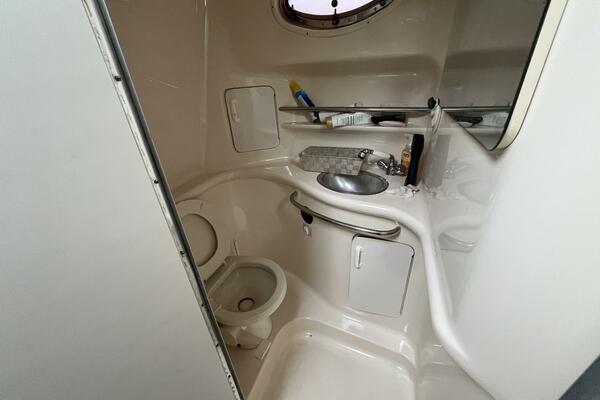 Knot 2 Day 33ft Sea Ray Yacht For Sale