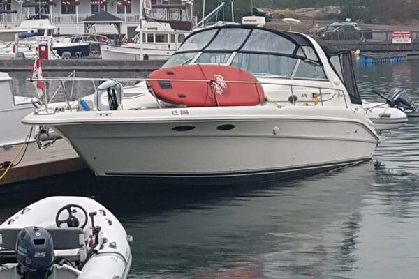 Knot 2 Day 33ft Sea Ray Yacht For Sale