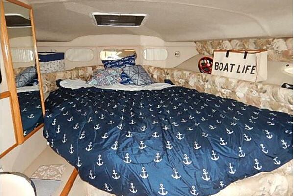 Knot 2 Day 33ft Sea Ray Yacht For Sale