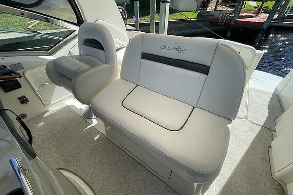 S Caper 29ft Sea Ray Yacht For Sale