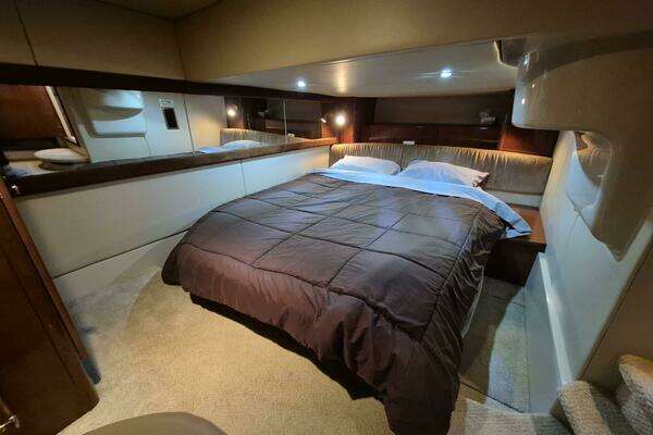 Meridian 411 Sedan Yacht For Sale