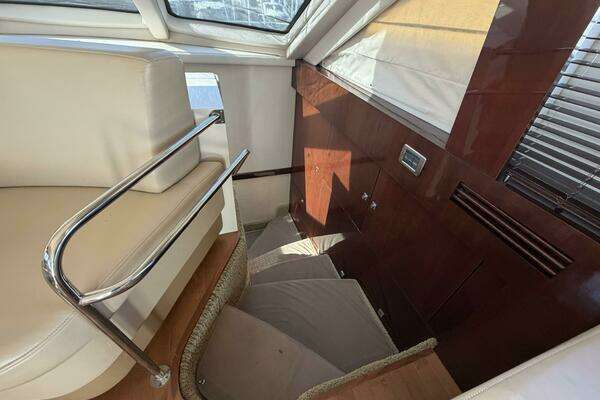 Sea Ray 47 Sedan Bridge Yacht For Sale