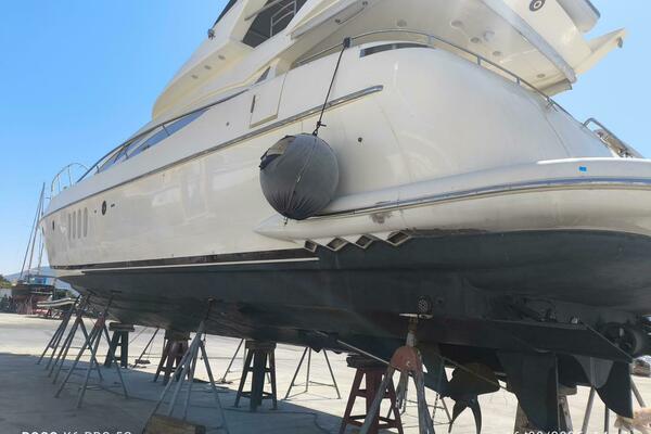70ft Azimut Yacht For Sale