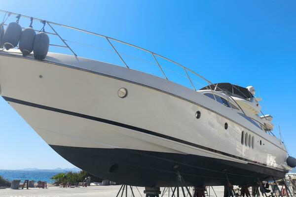 70ft Azimut Yacht For Sale