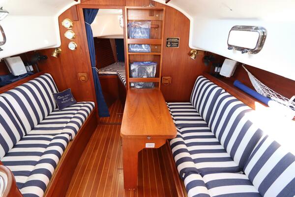 26ft Nonsuch Yacht For Sale