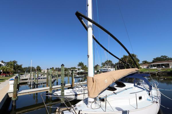 26ft Nonsuch Yacht For Sale