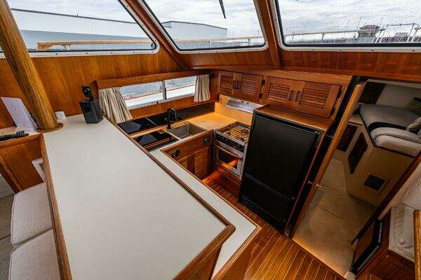 Tollycraft 48 Yacht For Sale