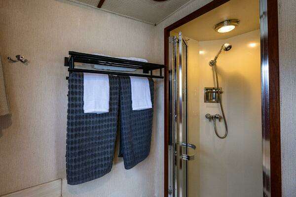 Tollycraft 48 Yacht For Sale