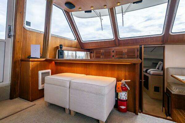 Tollycraft 48 Yacht For Sale
