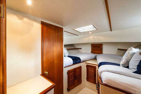 Tollycraft 48 Yacht For Sale