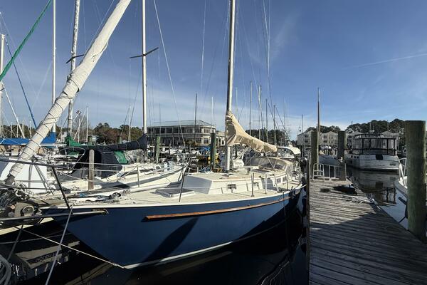 Halcyon 35ft Niagara Yacht For Sale