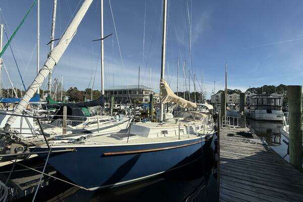 Photo of the 1985 Niagara Encore "Halcyon"