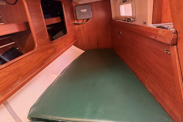 Halcyon 35ft Niagara Yacht For Sale