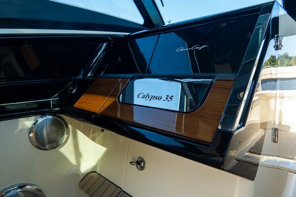 Calypso 35 35ft Chris Craft Yacht For Sale