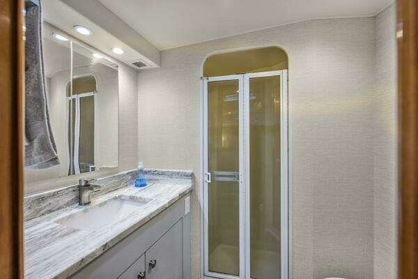 Viking 58 Enclosed Flybridge Yacht For Sale