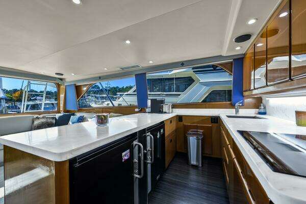 Viking 58 Enclosed Flybridge Yacht For Sale