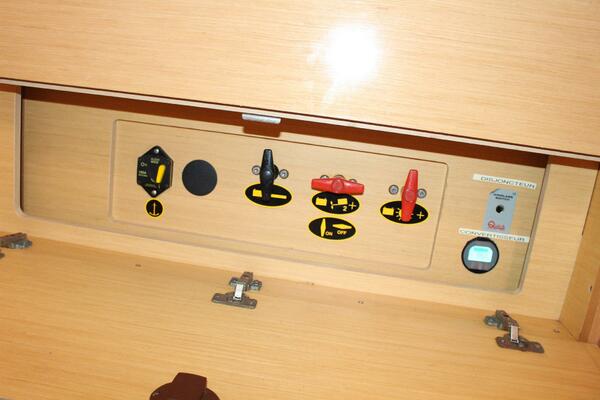 ARAH 45ft Lagoon Yacht For Sale