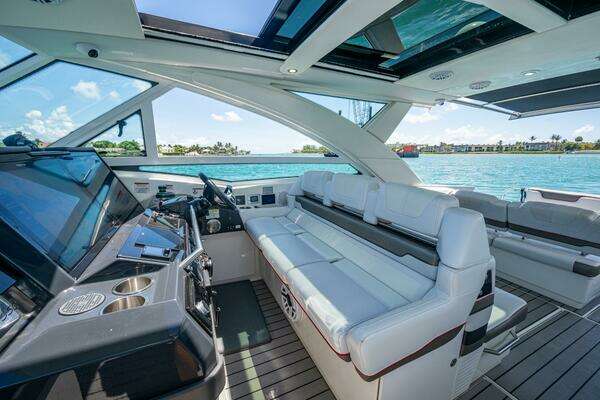 Formula 430 SSC Yacht For Sale